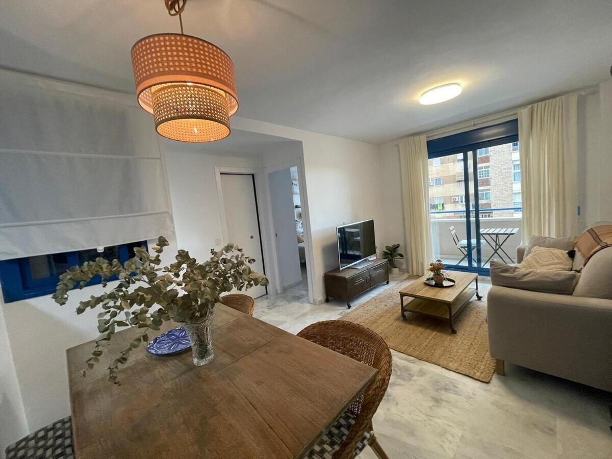 Calu Homes Cerca Playa De Huelin 马拉加 外观 照片