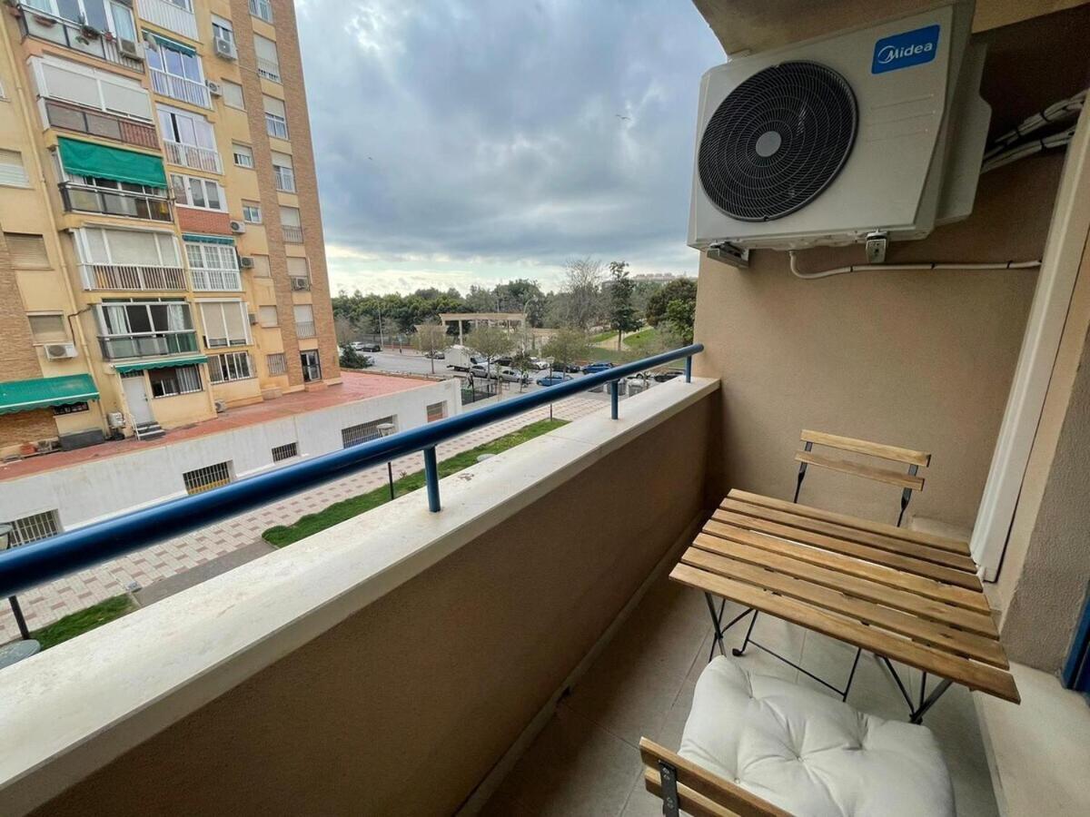 Calu Homes Cerca Playa De Huelin 马拉加 外观 照片
