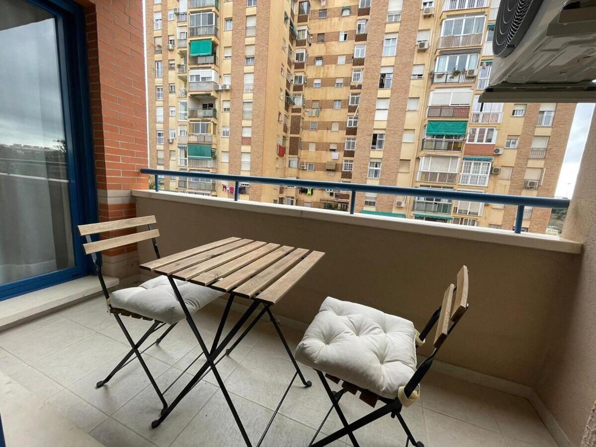 Calu Homes Cerca Playa De Huelin 马拉加 外观 照片